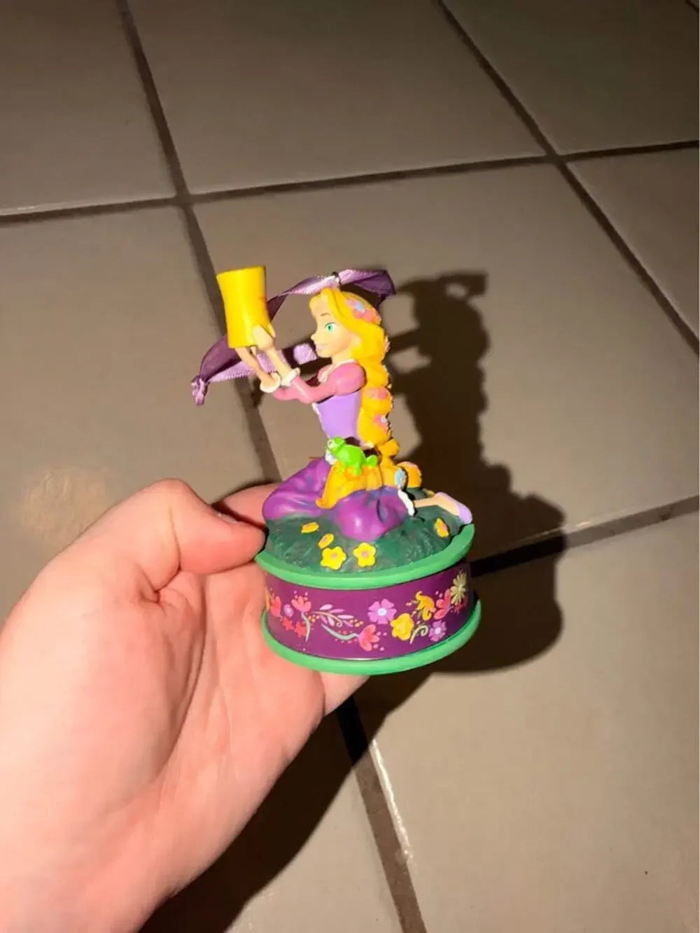 Disney Store Tangled Rapunzel Sketchbook Ornament 2018